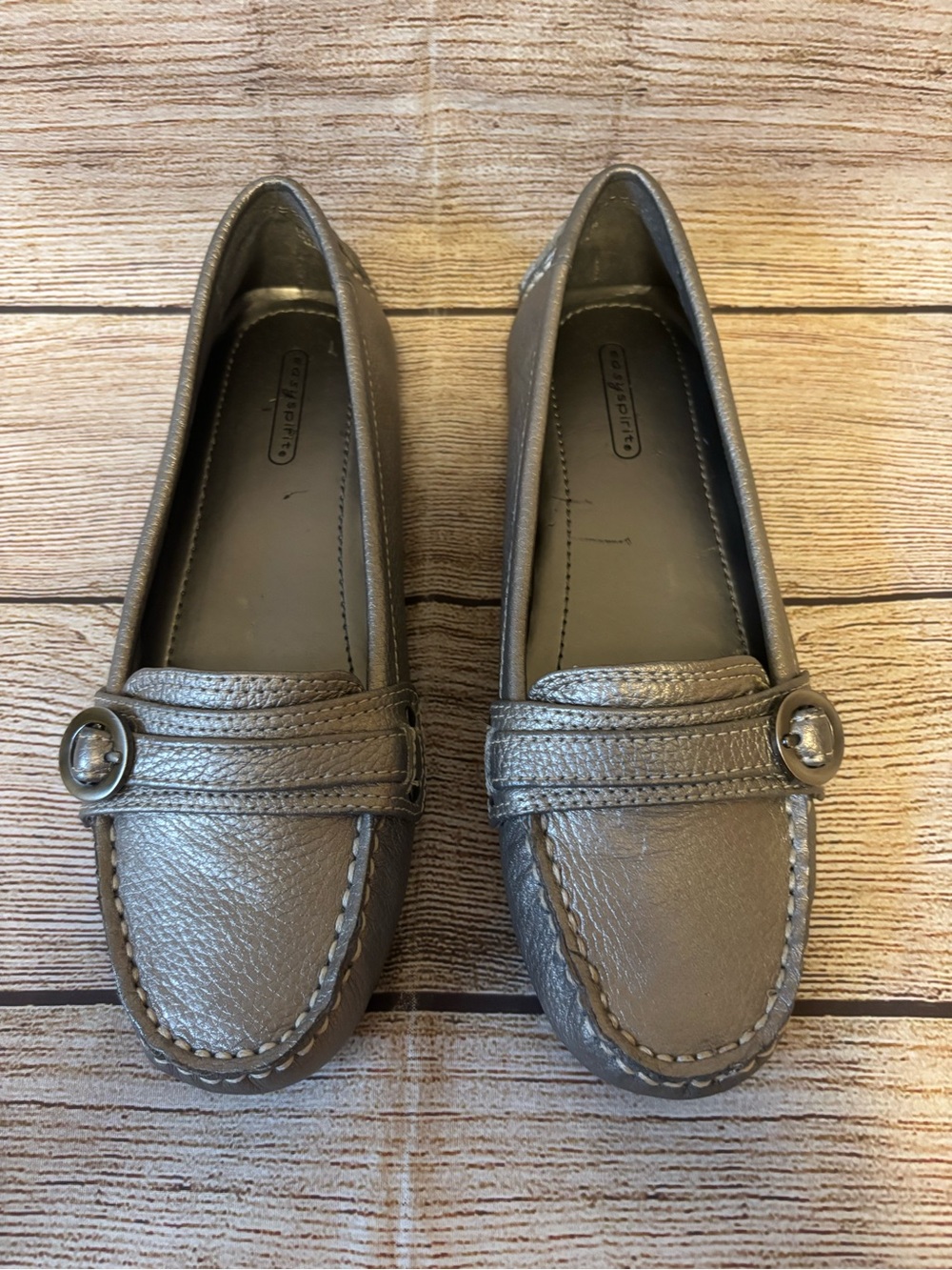 Easy Spirit Women’s Comfort Leather Driving Loafer Metallic Silver Buckle 6 M